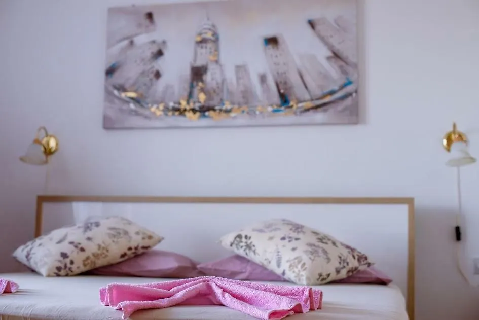 Apartmani Saskur トロギール アパート